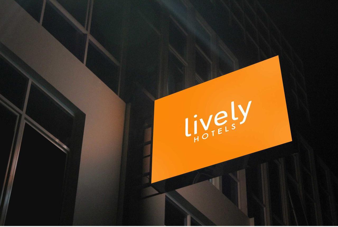 The Lively Hotel Kualanamu Medan Exterior photo